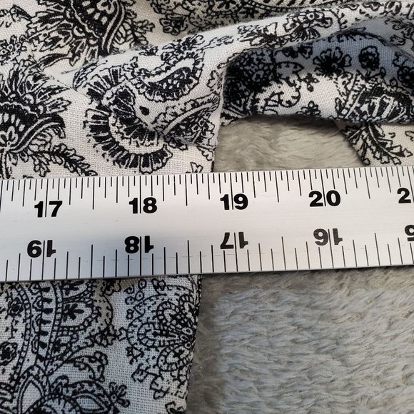 Talbots Women's 4 Black White Paisley Irish Linen Long Sleeve Button Front Top - Picture 5 of 9